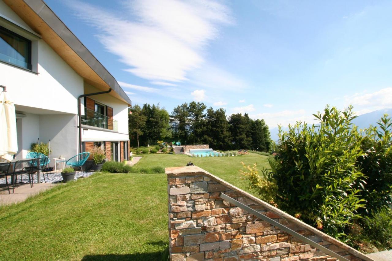 Montreux Holiday Home Exterior photo