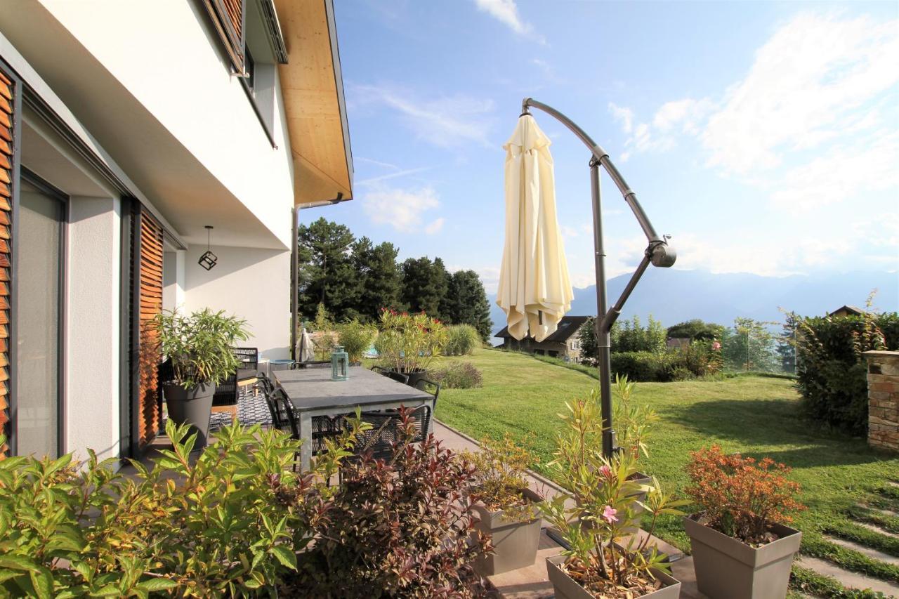 Montreux Holiday Home Exterior photo