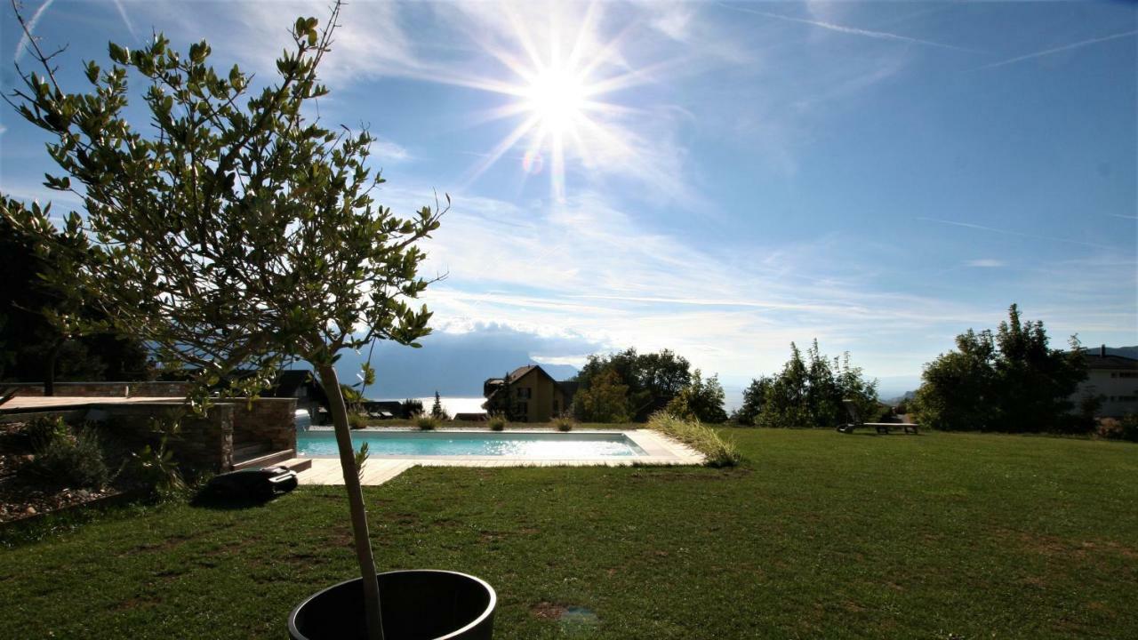 Montreux Holiday Home Exterior photo